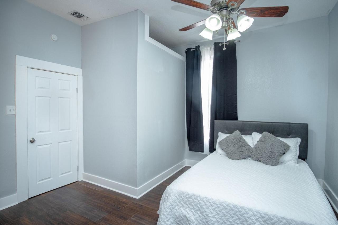 شقة Remodeled Historic 2Br 1Ba House Near Downtown سان أنطونيو المظهر الخارجي الصورة