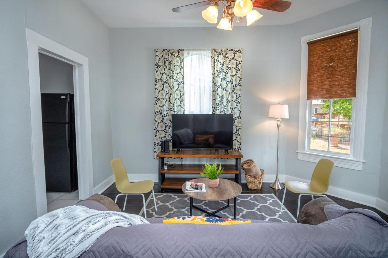شقة Remodeled Historic 2Br 1Ba House Near Downtown سان أنطونيو المظهر الخارجي الصورة